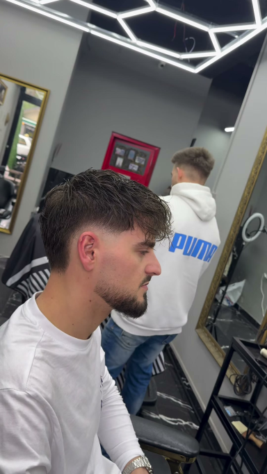 Bessi Hair, 25