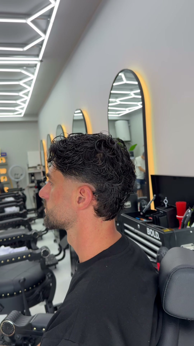 Bessi Hair, 24