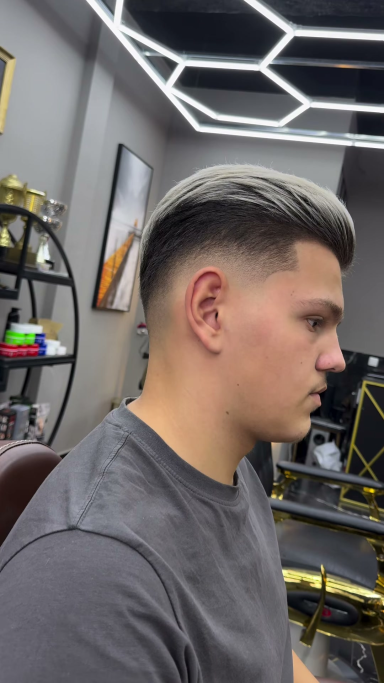 Bessi Hair, 21